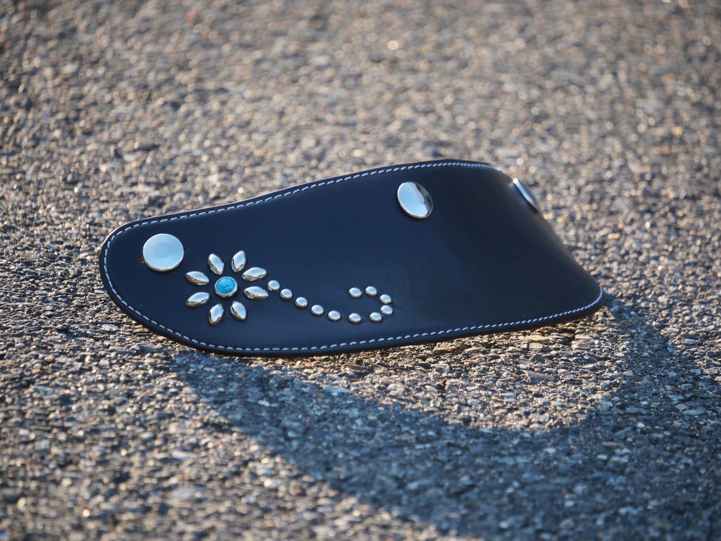 TT&CO.ヘルメット専用】any motorcycleレザーバイザー（ターコイズ